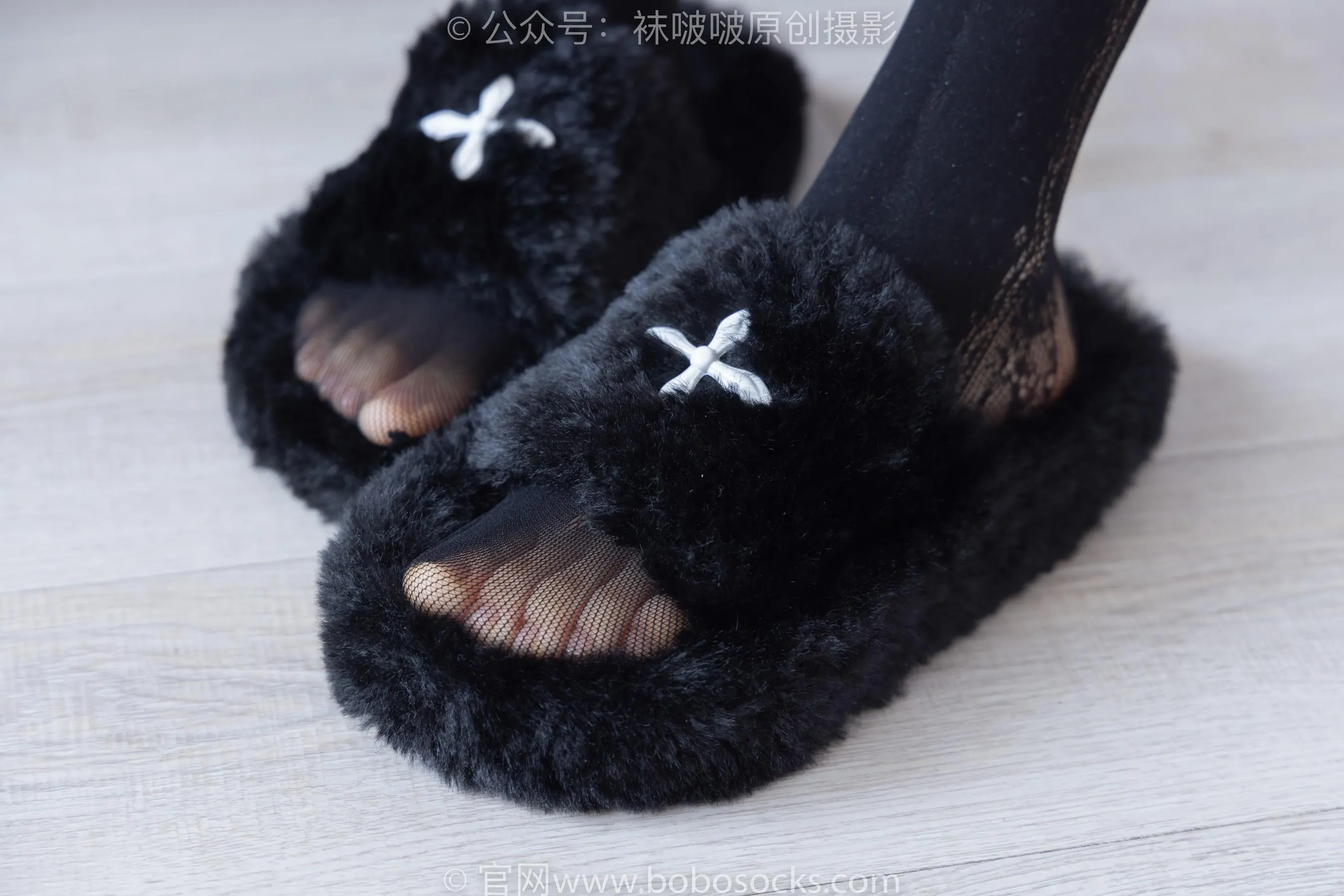 [BoBoSocks袜啵啵]NO.219 稚予-板鞋、拖鞋、厚黑丝、蕾丝黑丝 [87P]插图5